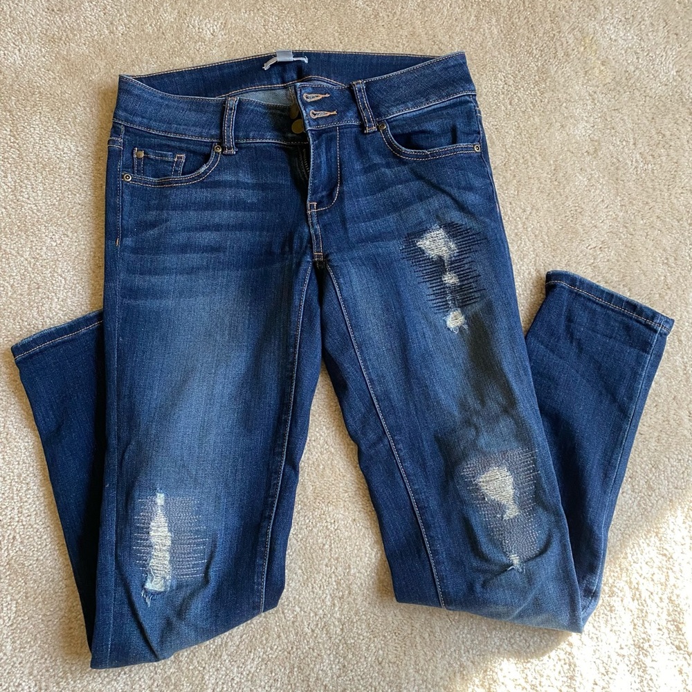 New York and Company distressed jeans